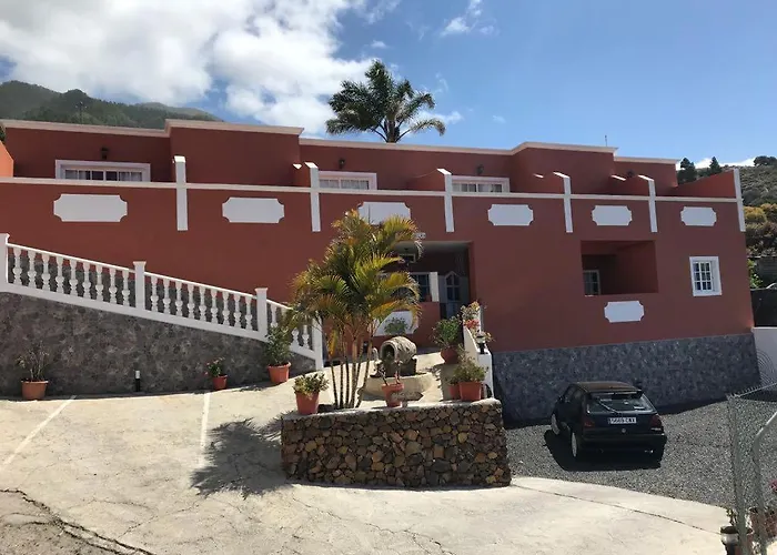 Apartamentos La Barranquera